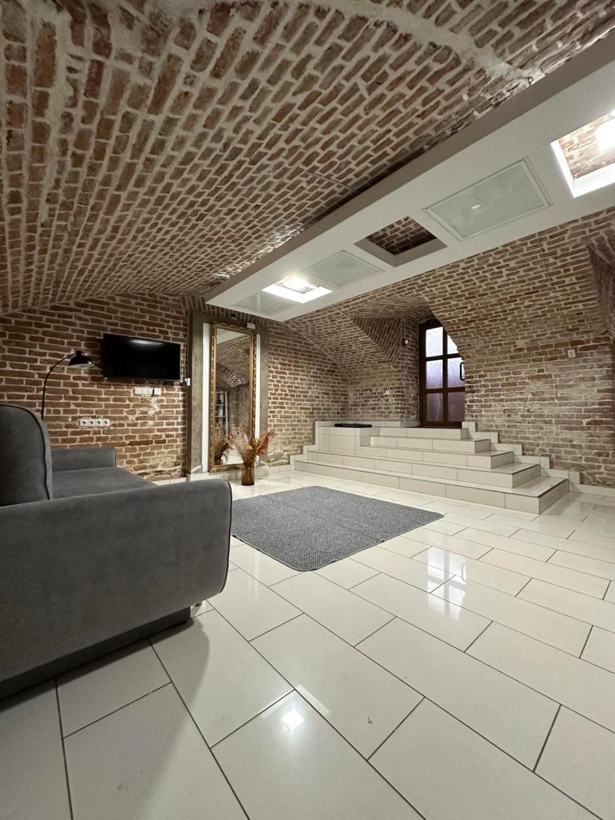 2Х Кім-Й Loft На Площі Філармонії By Willox Lägenhet Tjernivtsi Exteriör bild
