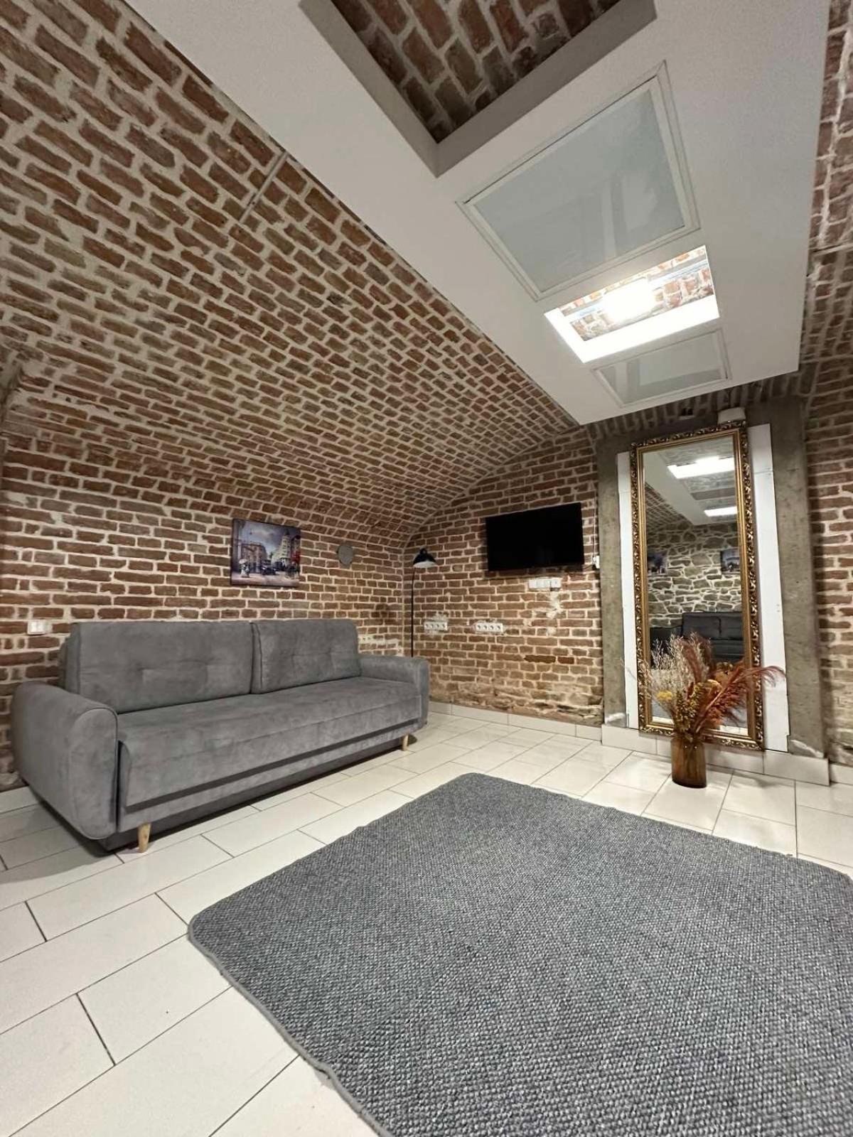 2Х Кім-Й Loft На Площі Філармонії By Willox Lägenhet Tjernivtsi Exteriör bild